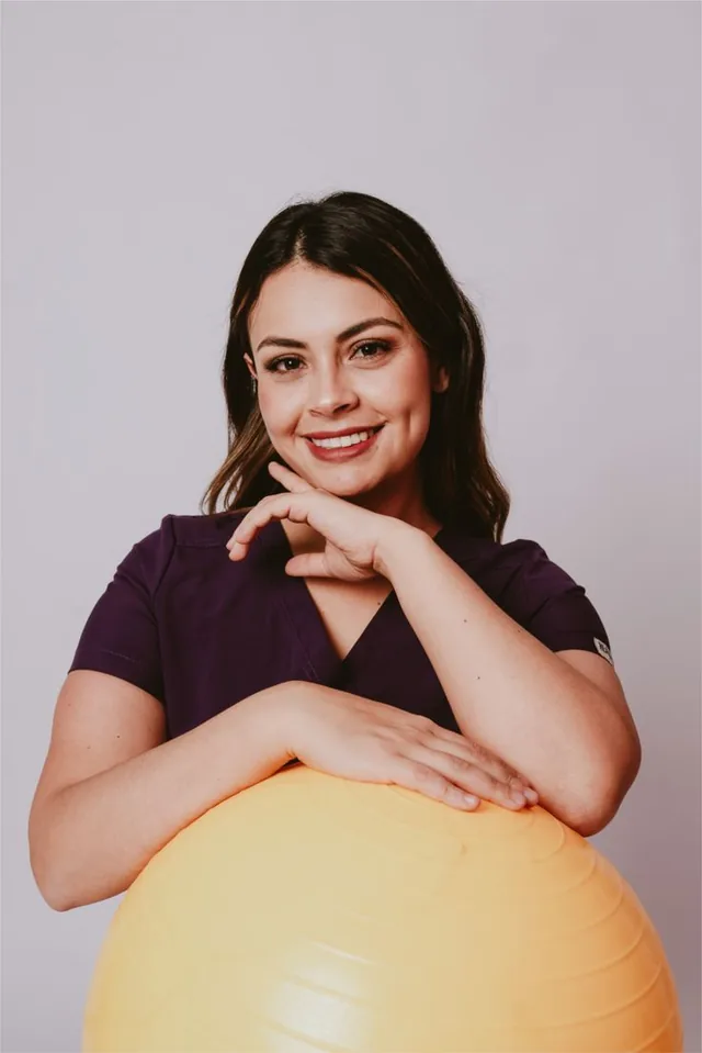 Ana Júlia, fisioterapeuta que trabalha com idosos